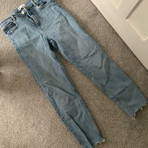 Zara/ size 8, straight leg jeans!